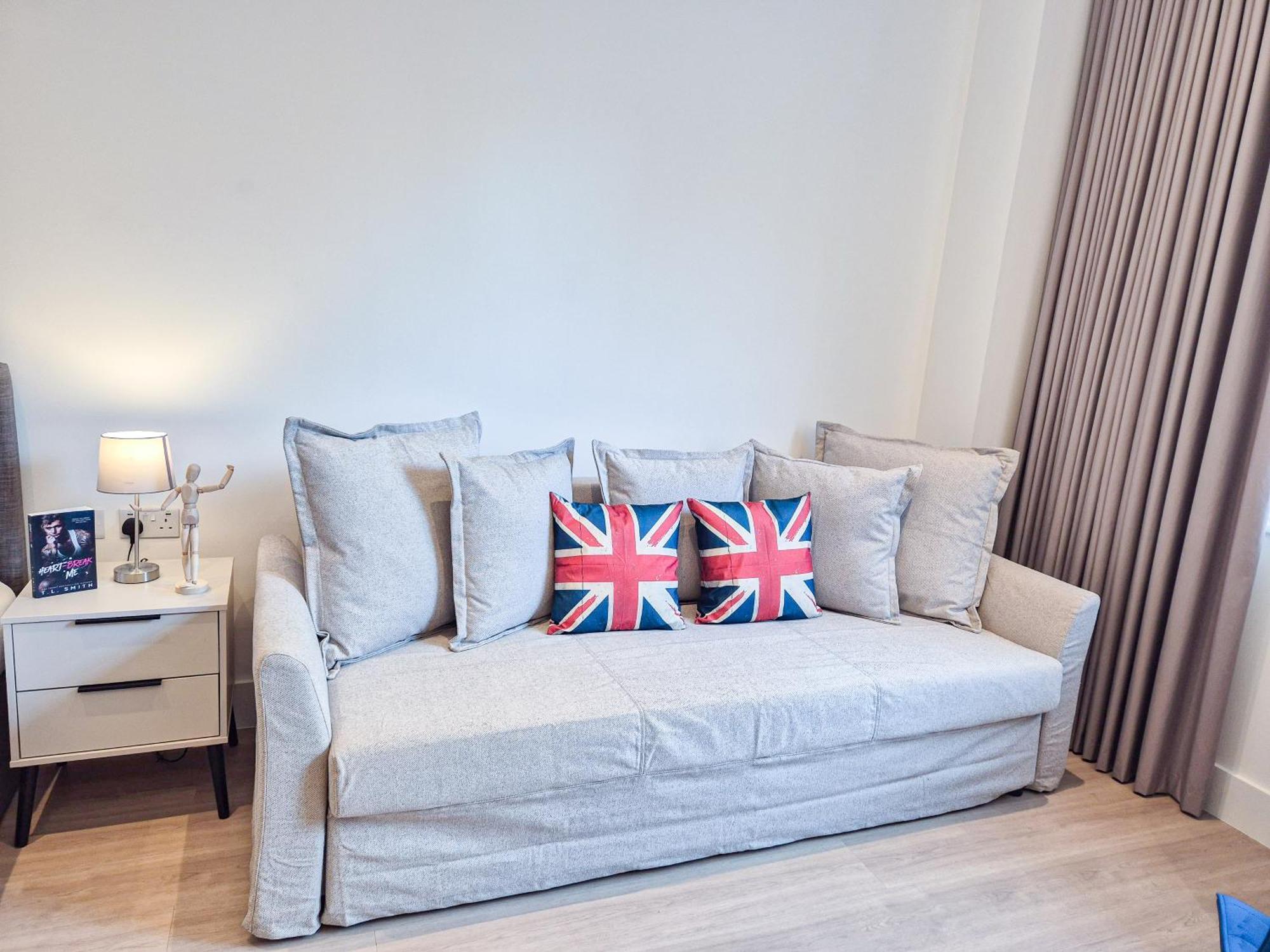Apartment Modern & 3bedroom Flat With Pvt Balcony Steps From Regent's Park